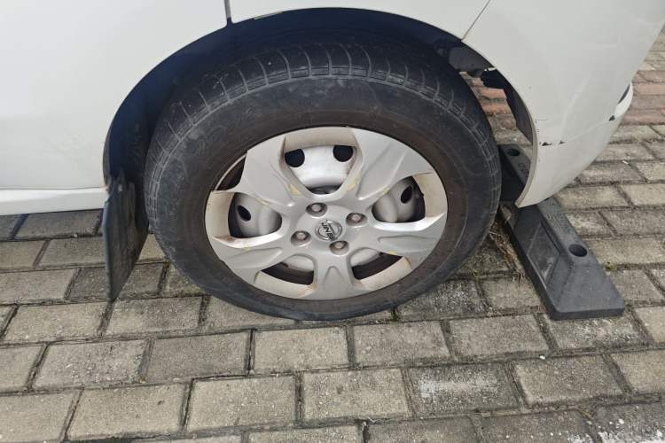 Used Jinbei Hiace X30 2018 1.3L Cargo Van Comfort Model DLCG12 Right Front Wheel Hub