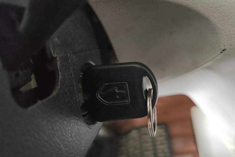 Used Jinbei Hiace X30 2018 1.5L Cargo Van Comfort Model DLCG14 Vehicle Key
