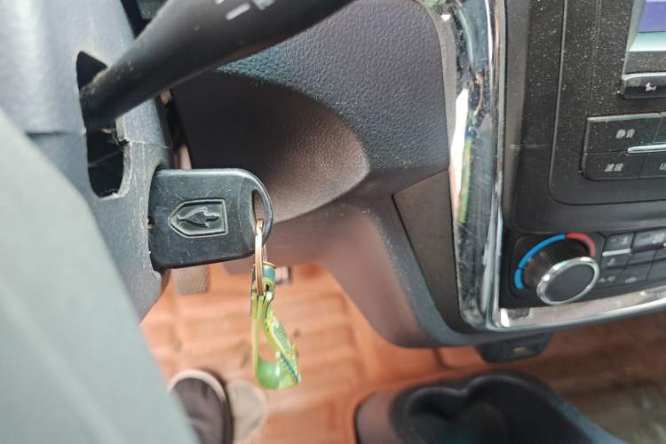 Used Jinbei Hiace X30 2018 1.3L Cargo Van Comfort Model DLCG12 Vehicle Key