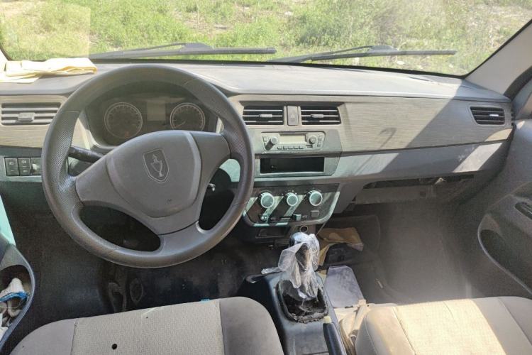 Used Jinbei Hiace X30 2018 1.3L Standard Edition DLCG12 Center Console