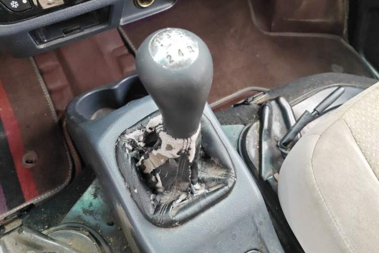 Used Jinbei Hiace X30 2019 1.5L Standard Version China VI SWC15M Gear Lever