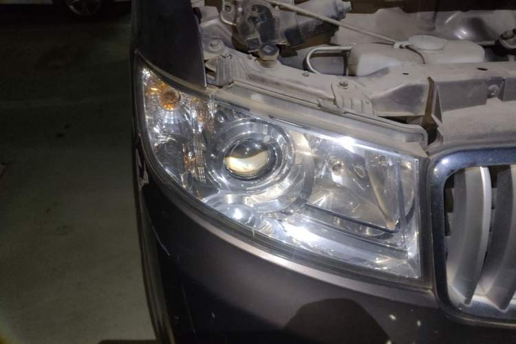 Used Jinbei Hiace X30 2019 1.5L Comfort Edition China VI SWC15M Right Front Headlight