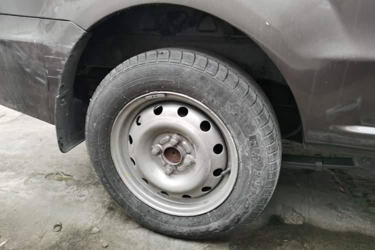 Used Jinbei Hiace X30 2019 1.5L Comfort Edition China VI SWC15M Right Rear Wheel Hub