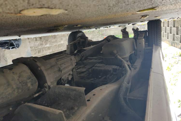 Used Jinbei Hiace X30 2019 1.5L Comfort Edition China VI SWC15M Chassis Front Right