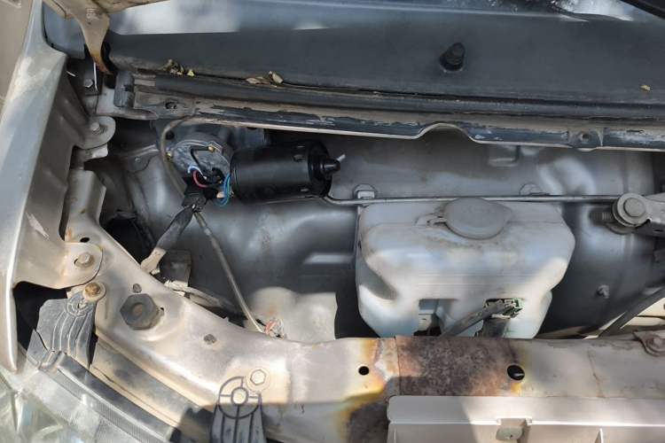 Used Jinbei Hiace X30  Engine Bay Right