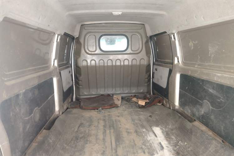 Used Jinbei Hiace X30 2019 1.5L Van Standard Model China VI SWC15M Left Rear Seat