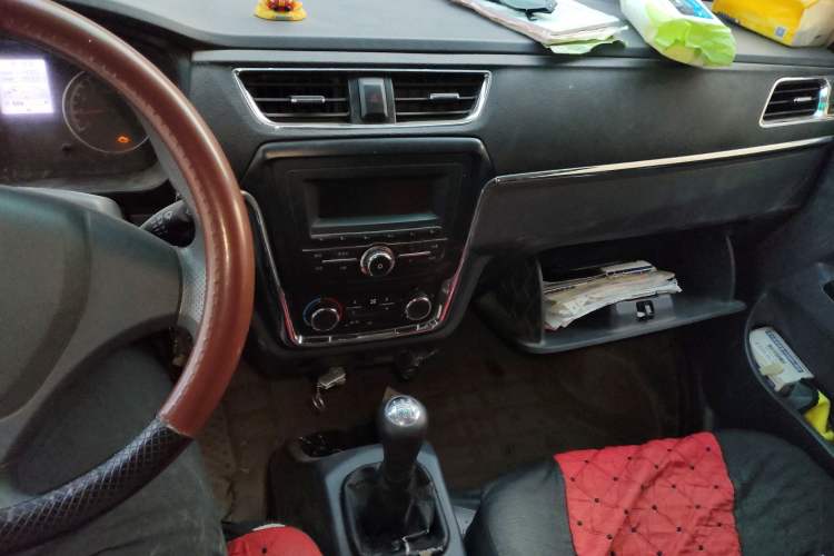 Used Jinbei Hiace X30 2019 1.5L Van Comfort Model China VI SWC15M Audio And AC Panel