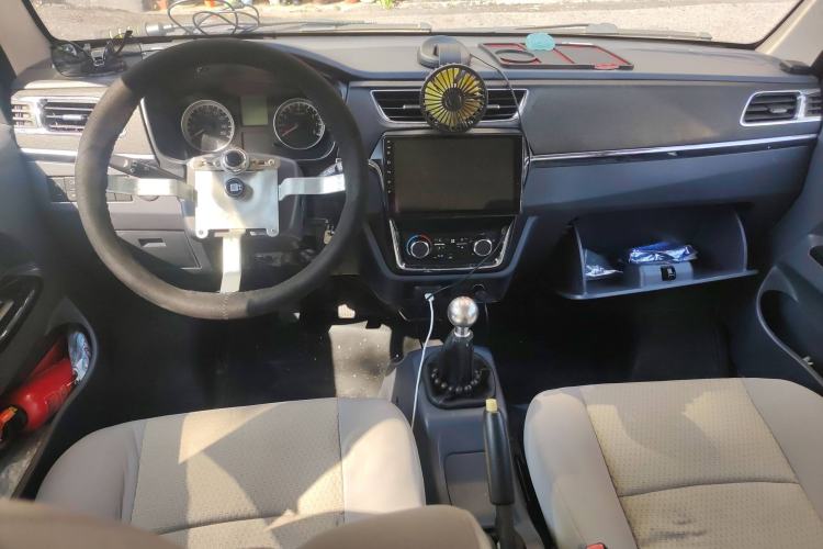 Used Jinbei Hiace X30 2019 1.5L Comfort Edition China VI SWC15M Center Console