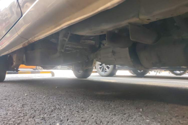 Used Jinbei Hiace X30 2019 1.5L Comfort Edition China VI SWC15M Chassis Front Right