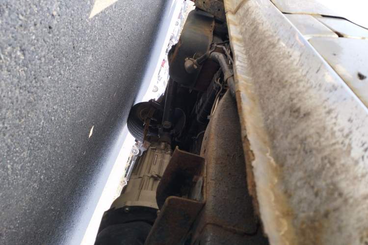 Used Jinbei Hiace X30 2019 1.5L Van Comfort Model China VI SWC15M Chassis Front Right