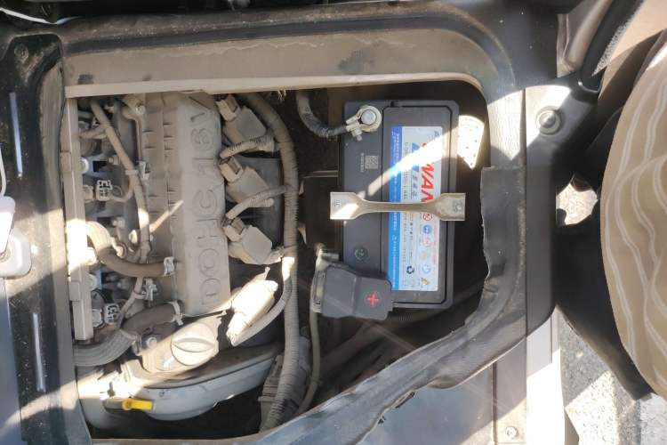 Used Jinbei Hiace X30 2019 1.5L Comfort Edition China VI SWC15M Engine Bay Left