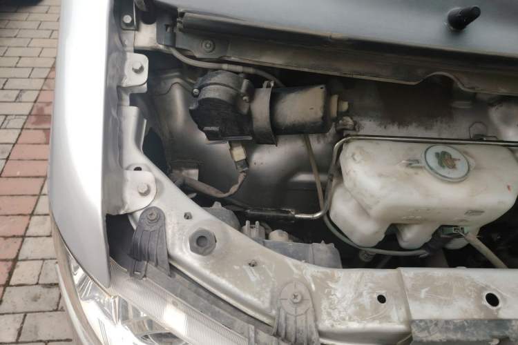 Used Jinbei Hiace X30  Engine Bay Right