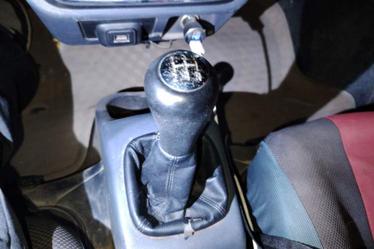 Used Jinbei Hiace X30  Gear Lever