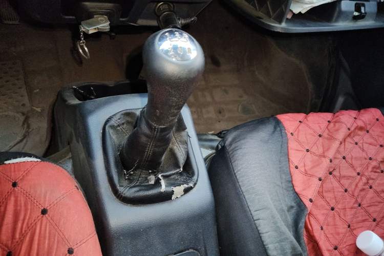 Used Jinbei Hiace X30 2019 1.5L Van Comfort Model China VI SWC15M Gear Lever