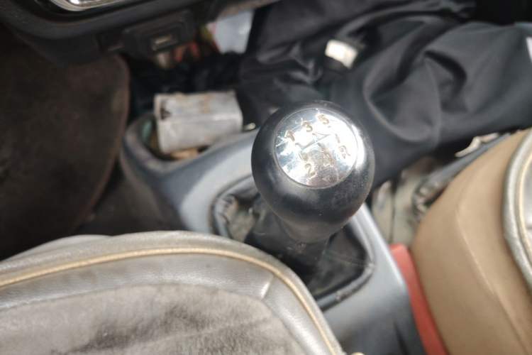 Used Jinbei Hiace X30  Gear Lever