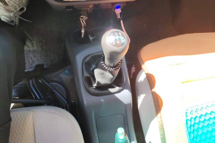 Used Jinbei Hiace X30 2019 1.5L Van Standard Model China VI SWC15M Gear Lever