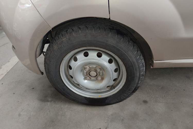 Used Jinbei Hiace X30 2019 1.5L Standard Version China VI SWC15M Left Front Wheel Hub