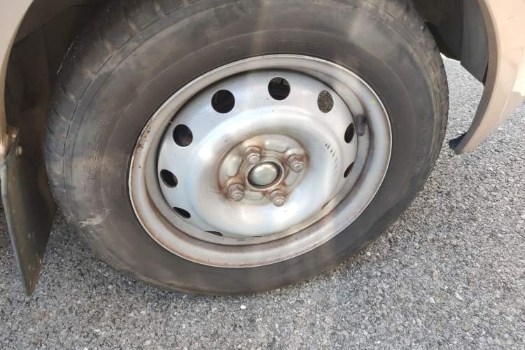 Used Jinbei Hiace X30 2019 1.5L Comfort Edition China VI SWC15M Right Front Wheel Hub