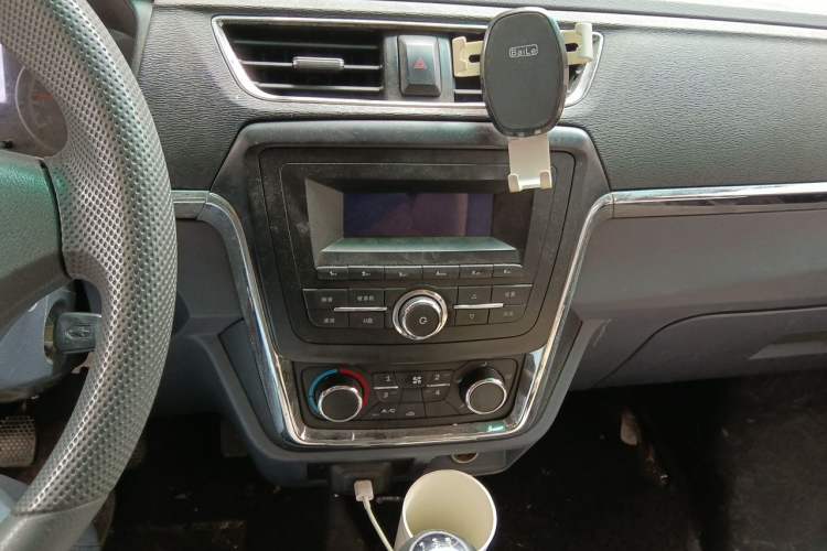Used Jinbei Hiace X30 2019 1.5L Standard Version China VI SWC15M Audio And AC Panel