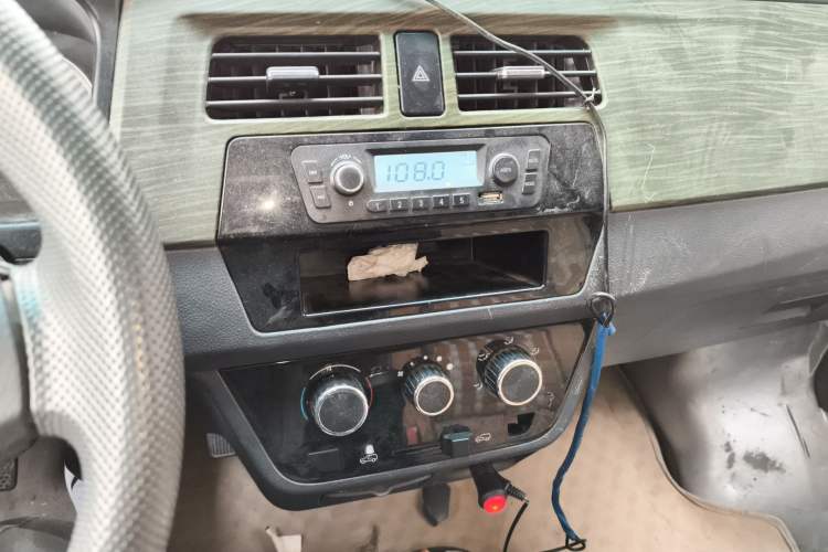 Used Jinbei Hiace X30 2019 1.5L Van Standard Model China VI SWC15M Audio And AC Panel