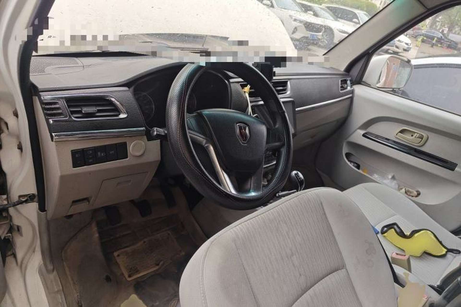 Used Jinbei Hiace X30  Center Console
