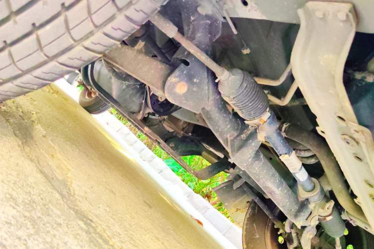 Used Jinbei Hiace X30 2019 1.5L Standard Version China VI SWC15M Chassis Front Right