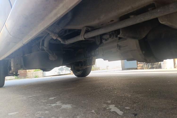 Used Jinbei Hiace X30 2019 1.5L Van Comfort Model China VI SWC15M Chassis Front Right
