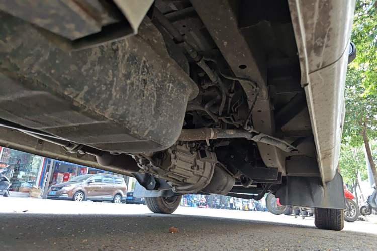 Used Jinbei Hiace X30 2019 1.5L Standard Version China VI SWC15M Chassis Rear Right
