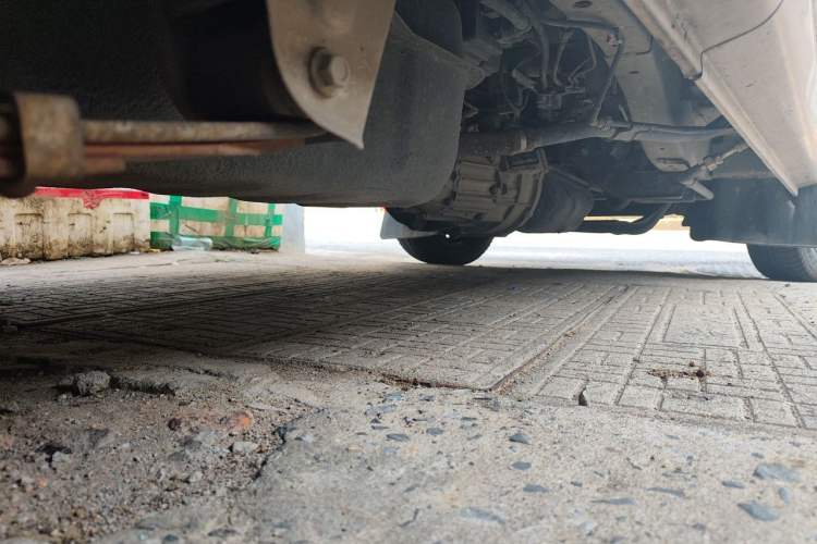 Used Jinbei Hiace X30  Chassis Rear Right