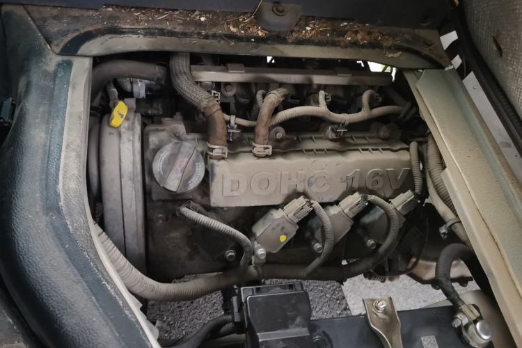 Used Jinbei Hiace X30 2019 1.5L Van Comfort Model China VI SWC15M Engine Bay