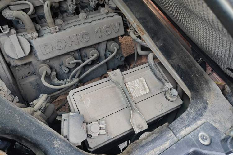 Used Jinbei Hiace X30 2019 1.5L Van Standard Model China VI SWC15M Engine Bay Left