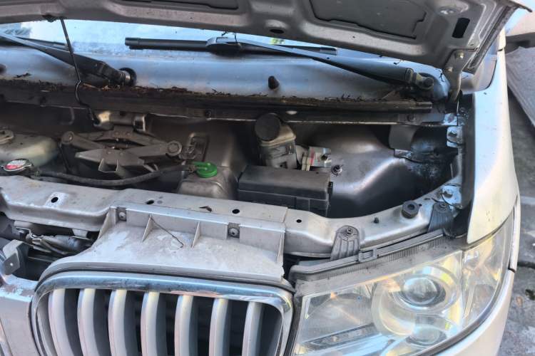 Used Jinbei Hiace X30 2019 1.5L Standard Version China VI SWC15M Engine Bay Left
