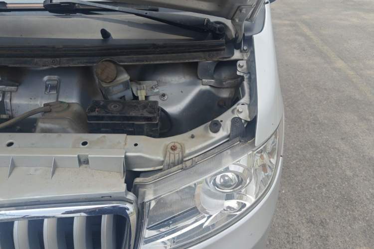 Used Jinbei Hiace X30  Engine Bay Left