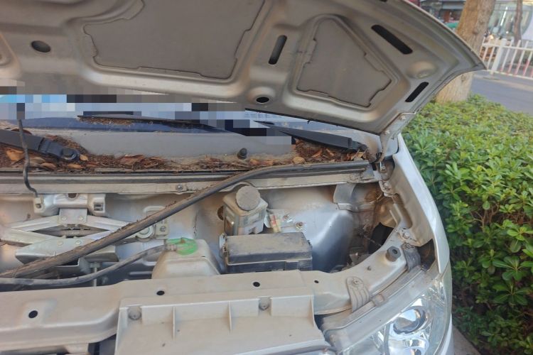 Used Jinbei Hiace X30 2019 1.5L Comfort Edition China VI SWC15M Engine Bay Left