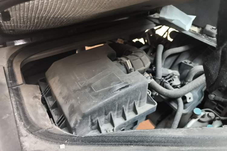 Used Jinbei Hiace X30 2019 1.5L Van Standard Model China VI SWC15M Engine Bay Right