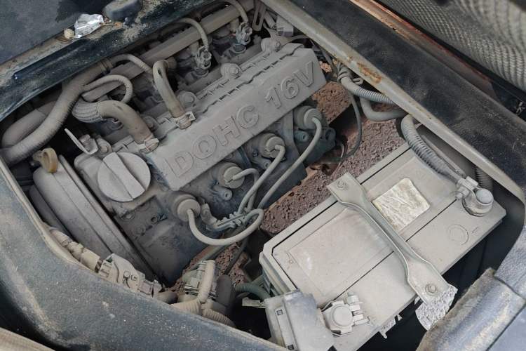 Used Jinbei Hiace X30 2019 1.5L Van Standard Model China VI SWC15M Engine Bay Right