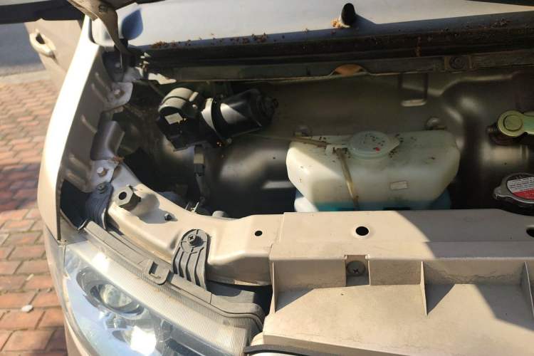 Used Jinbei Hiace X30  Engine Bay Right