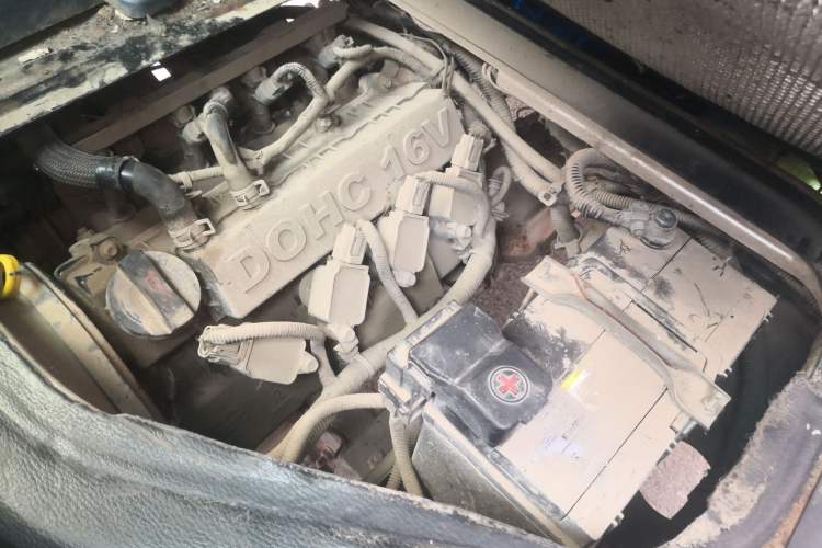 Used Jinbei Hiace X30 2019 1.5L Van Standard Model China VI SWC15M Engine Bay