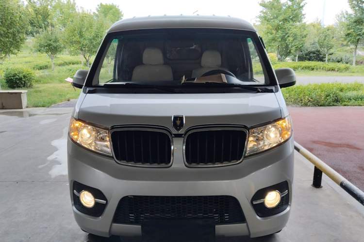 Used Jinbei Hiace X30 2019 1.5L Van Standard Model China VI SWC15M Front