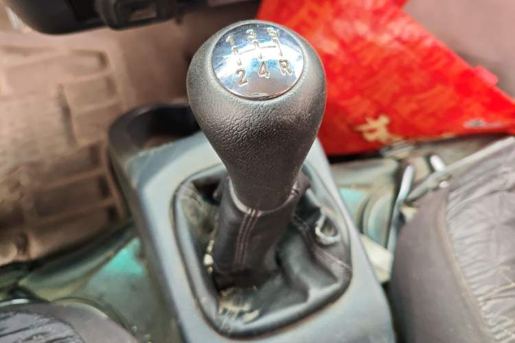 Used Jinbei Hiace X30 2019 1.5L Standard Version China VI SWC15M Gear Lever