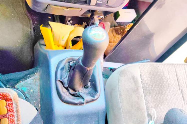 Used Jinbei Hiace X30 2019 1.5L Standard Version China VI SWC15M Gear Lever