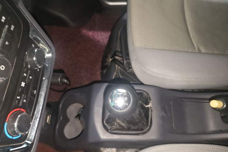 Used Jinbei Hiace X30 2019 1.5L Van Standard Model China VI SWC15M Gear Lever
