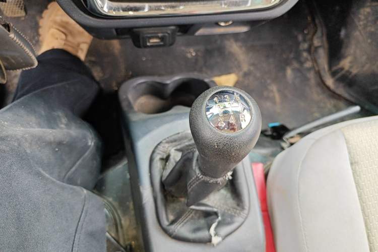 Used Jinbei Hiace X30 2019 1.5L Standard Version China VI SWC15M Gear Lever