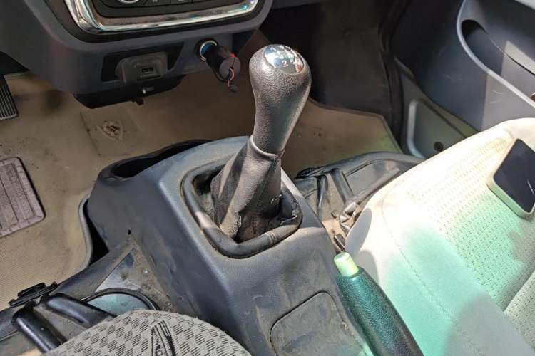 Used Jinbei Hiace X30 2019 1.5L Standard Version China VI SWC15M Gear Lever