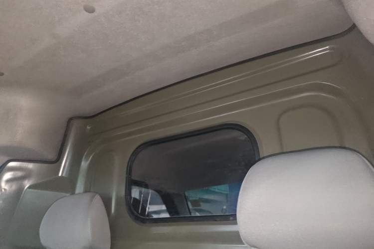 Used Jinbei Hiace X30 2019 1.5L Van Standard Model China VI SWC15M Headliner