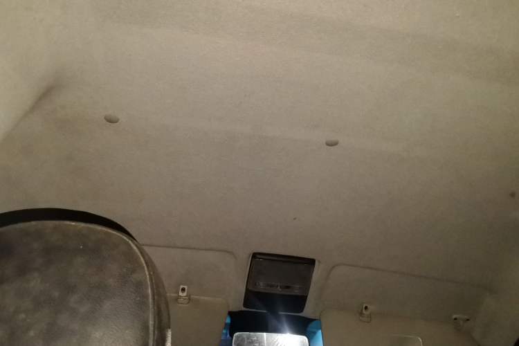 Used Jinbei Hiace X30 2019 1.5L Van Comfort Model China VI SWC15M Headliner