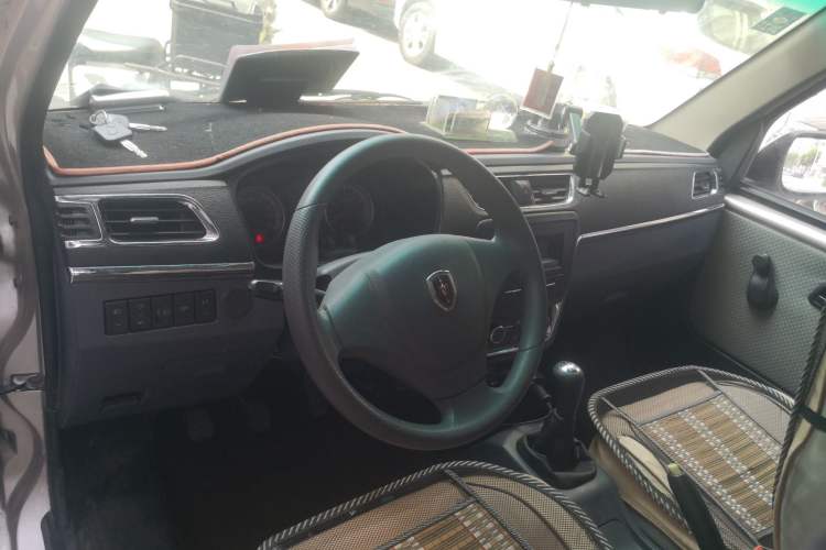 Used Jinbei Hiace X30 2019 1.5L Van Standard Model China VI SWC15M Interior 2