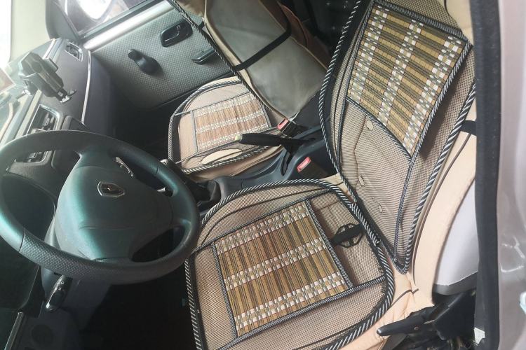 Used Jinbei Hiace X30 2019 1.5L Van Standard Model China VI SWC15M Interior 4