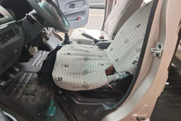 Used Jinbei Hiace X30 2019 1.5L Comfort Edition China VI SWC15M Left Front Seat