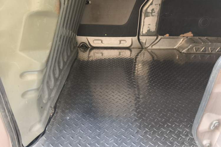 Used Jinbei Hiace X30 2019 1.5L Van Standard Model China VI SWC15M Left Rear Seat